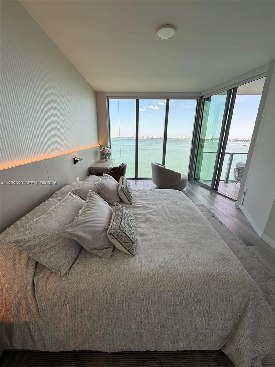 BISCAYNE BEACH CONDO - Residential