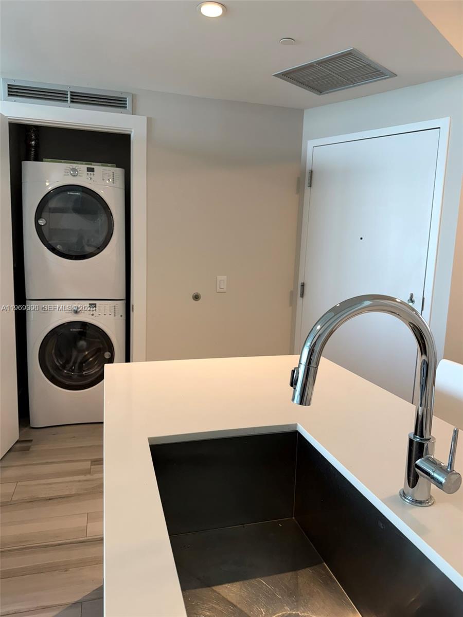 BISCAYNE BEACH CONDO - Residential