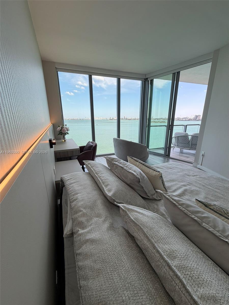 BISCAYNE BEACH CONDO - Residential