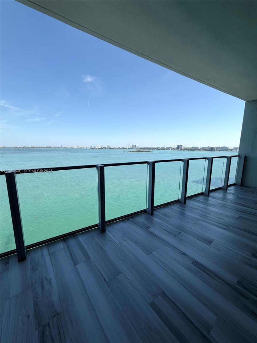 BISCAYNE BEACH CONDO - Residential