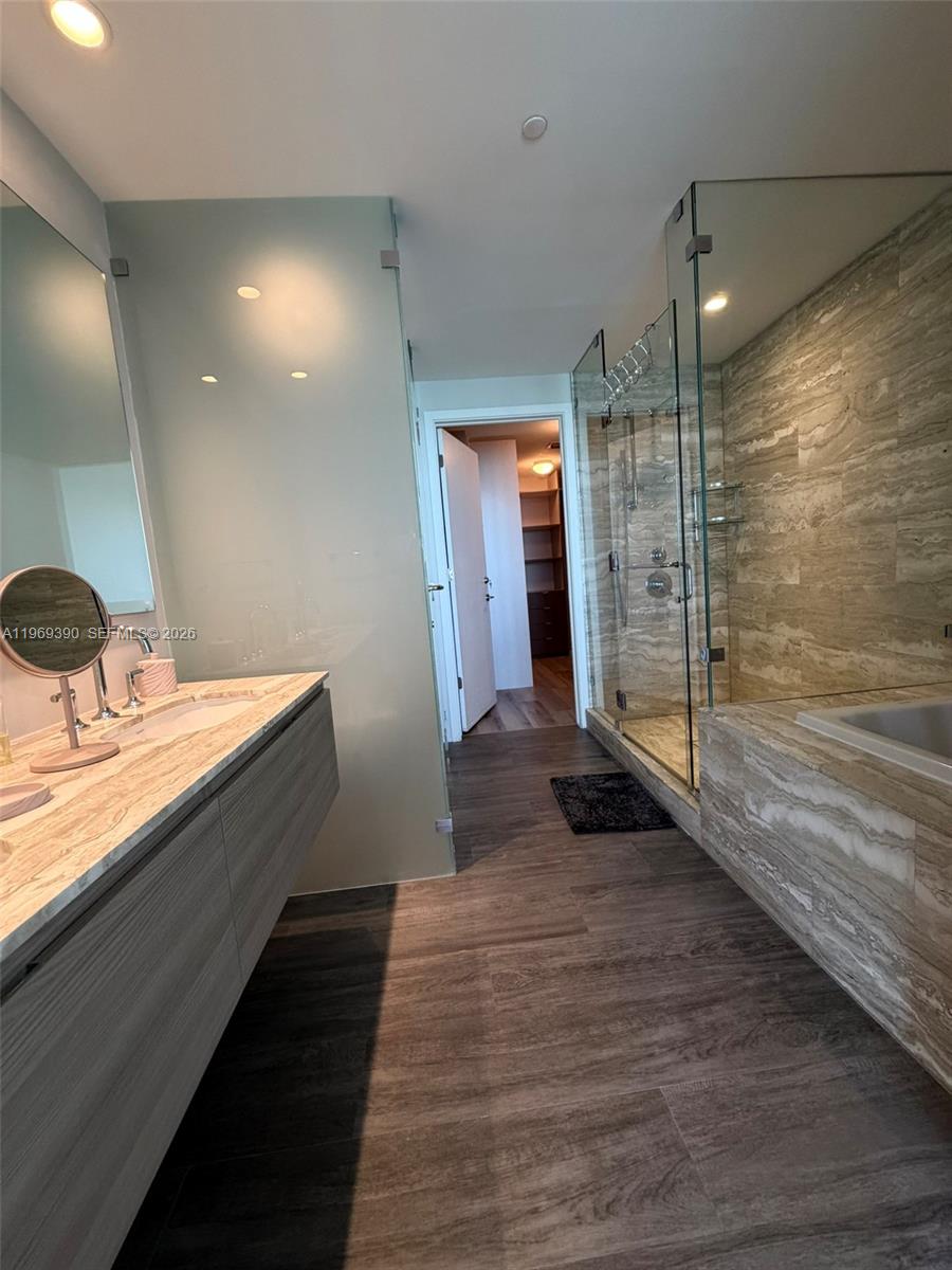 BISCAYNE BEACH CONDO - Residential