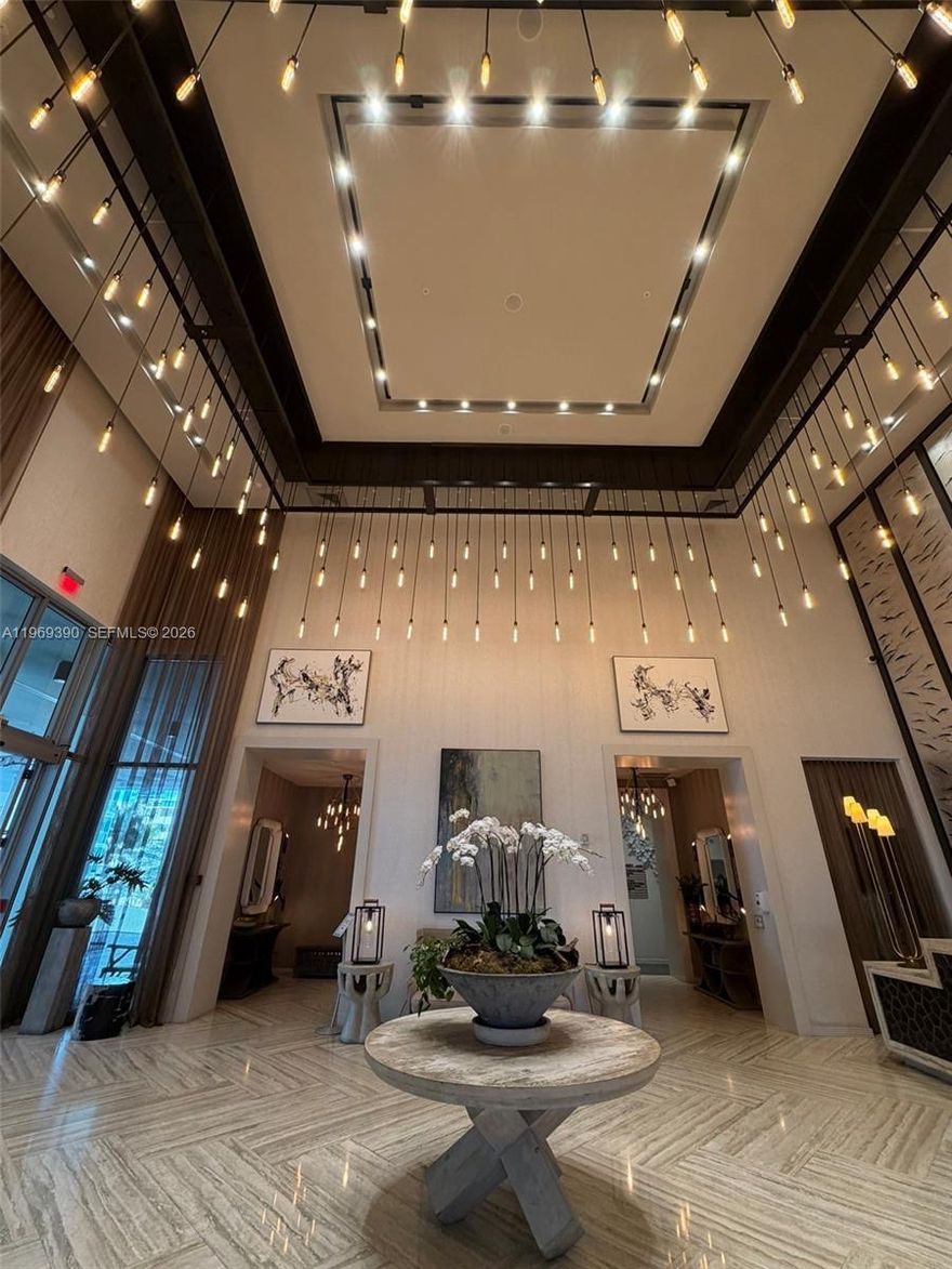 Luxurious building for a relaxed and prestigious lifestyle, just like the famous ones. With immaculate views and amenities. A practically new luxury apartment, fully furnished with soft, neutral colors to bring it to life with your personal and attractive decor. It's a 2-bedroom apartment that can easily be converted into 3 suites, two of them with views of the stunning bay where Miami's most luxurious yachts cruise. Full FURNITURE  Unit, just bring your new chance of life style, Begin to enjoy now.