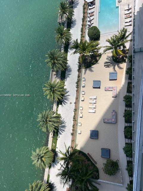 2900 NE 7th Ave 1205