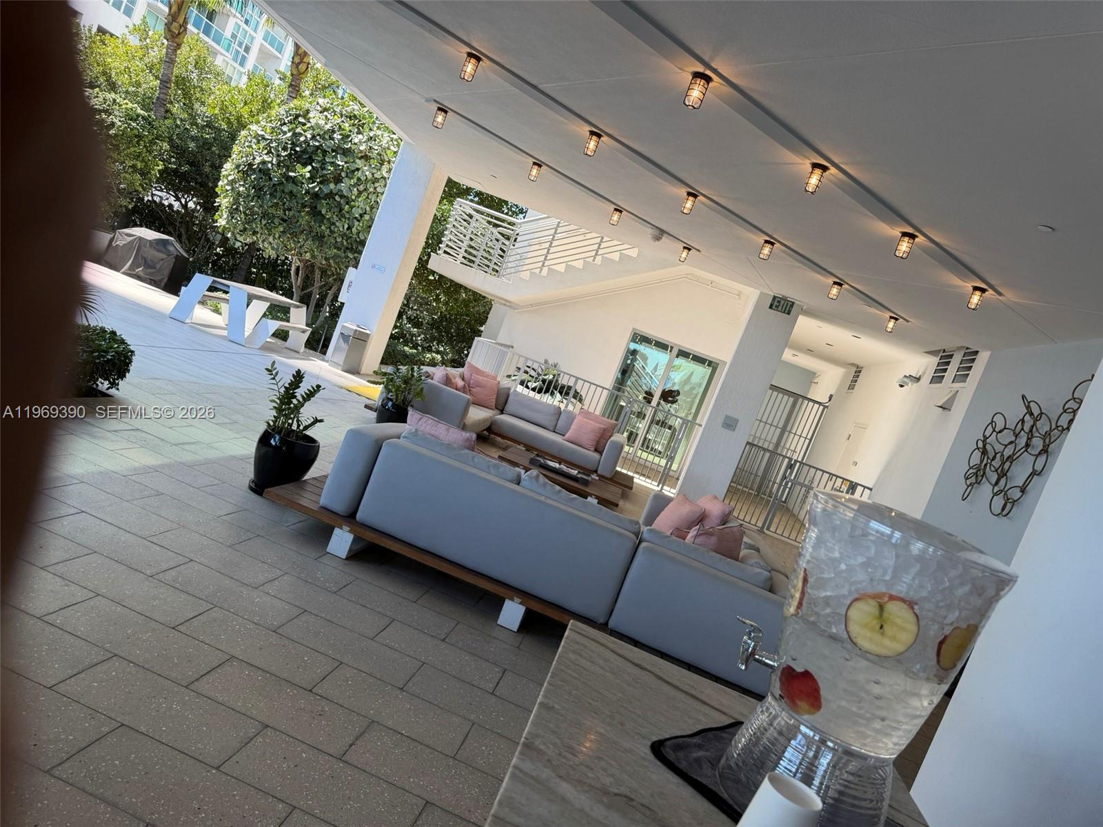 BISCAYNE BEACH CONDO - Residential