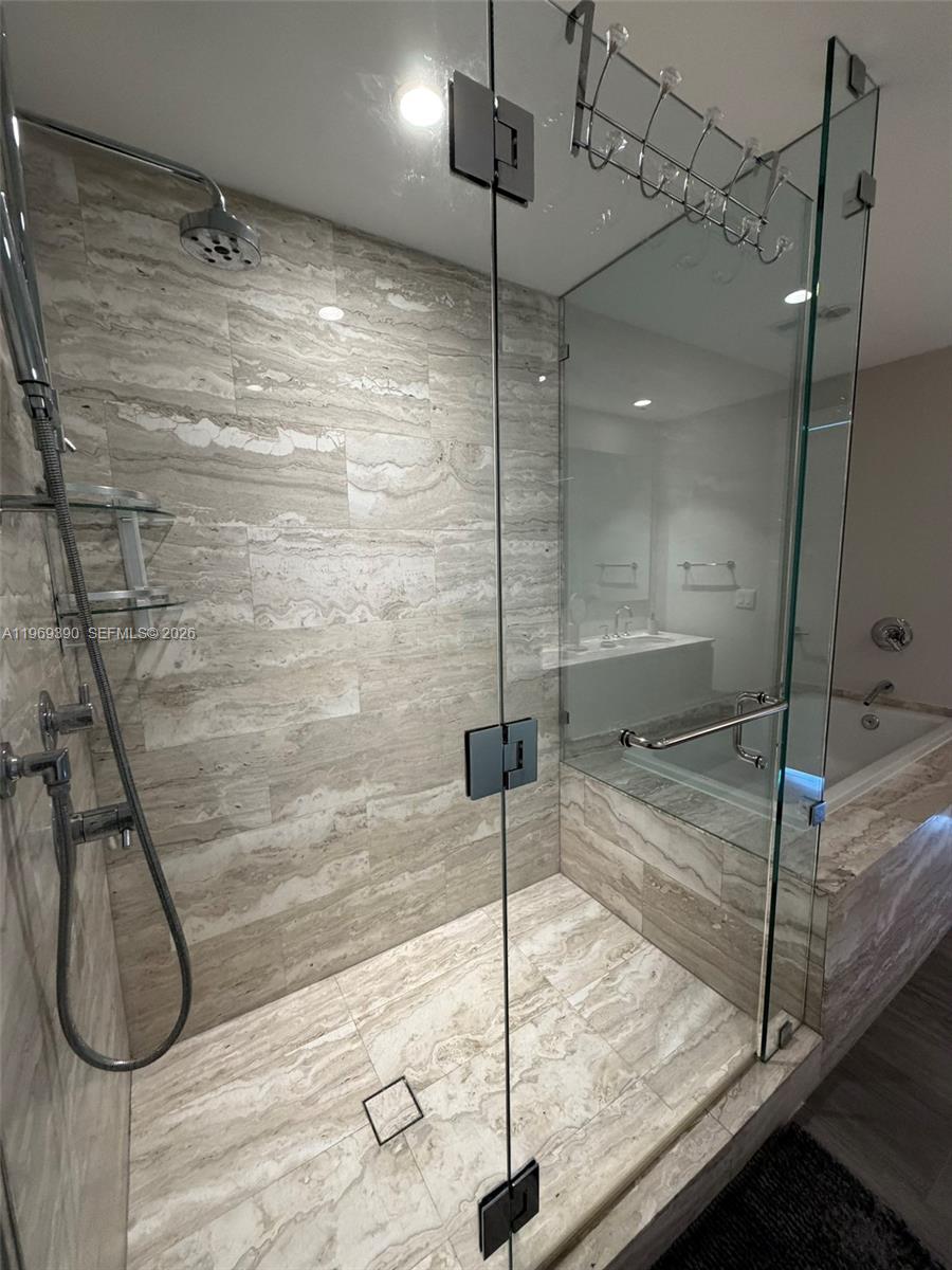 BISCAYNE BEACH CONDO - Residential