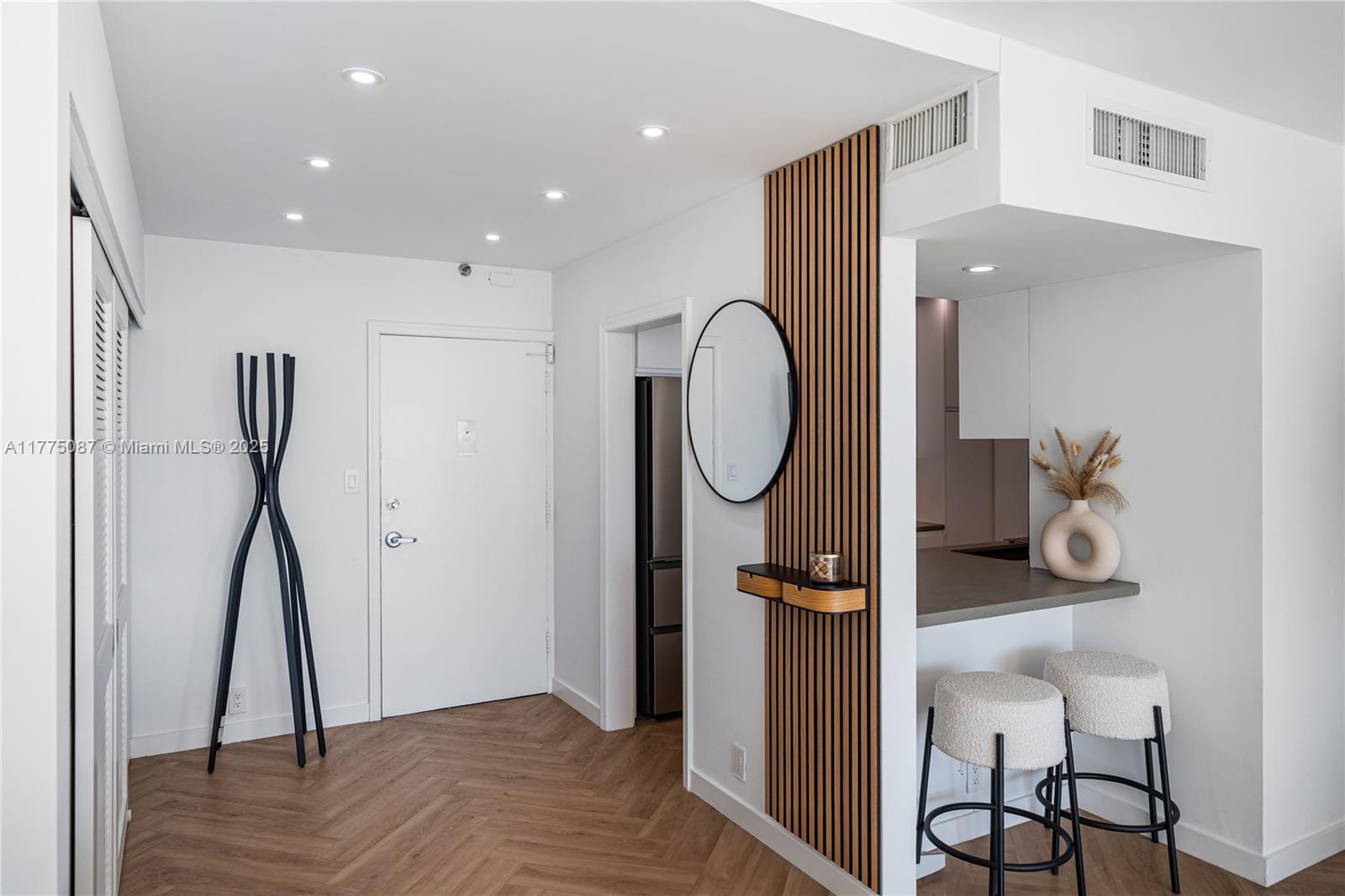 MIRADOR 1000 CONDO - Residential Lease