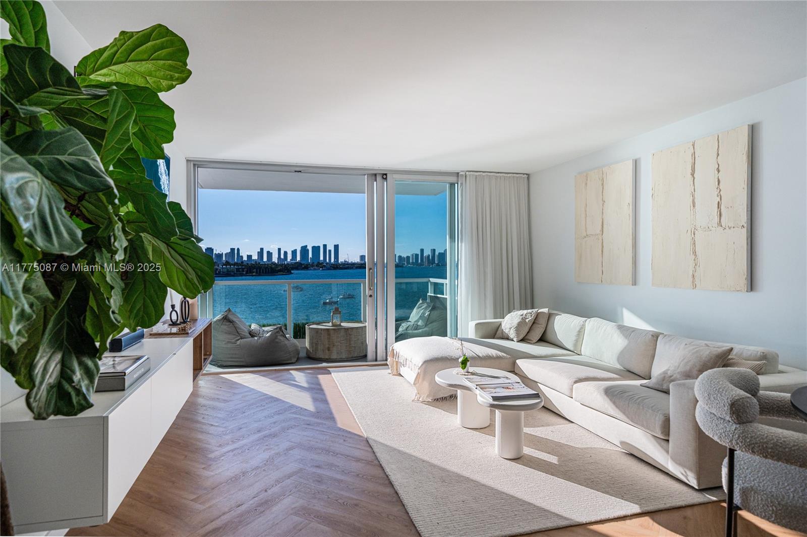Rental Property at 1000 West Ave 516, Miami Beach, Miami-Dade County, Florida - Bedrooms: 1 
Bathrooms: 1  - $5,500 MO.