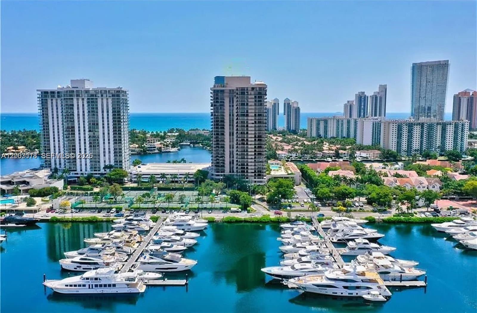 TURNBERRY ISLE SOUTH COND - Residential