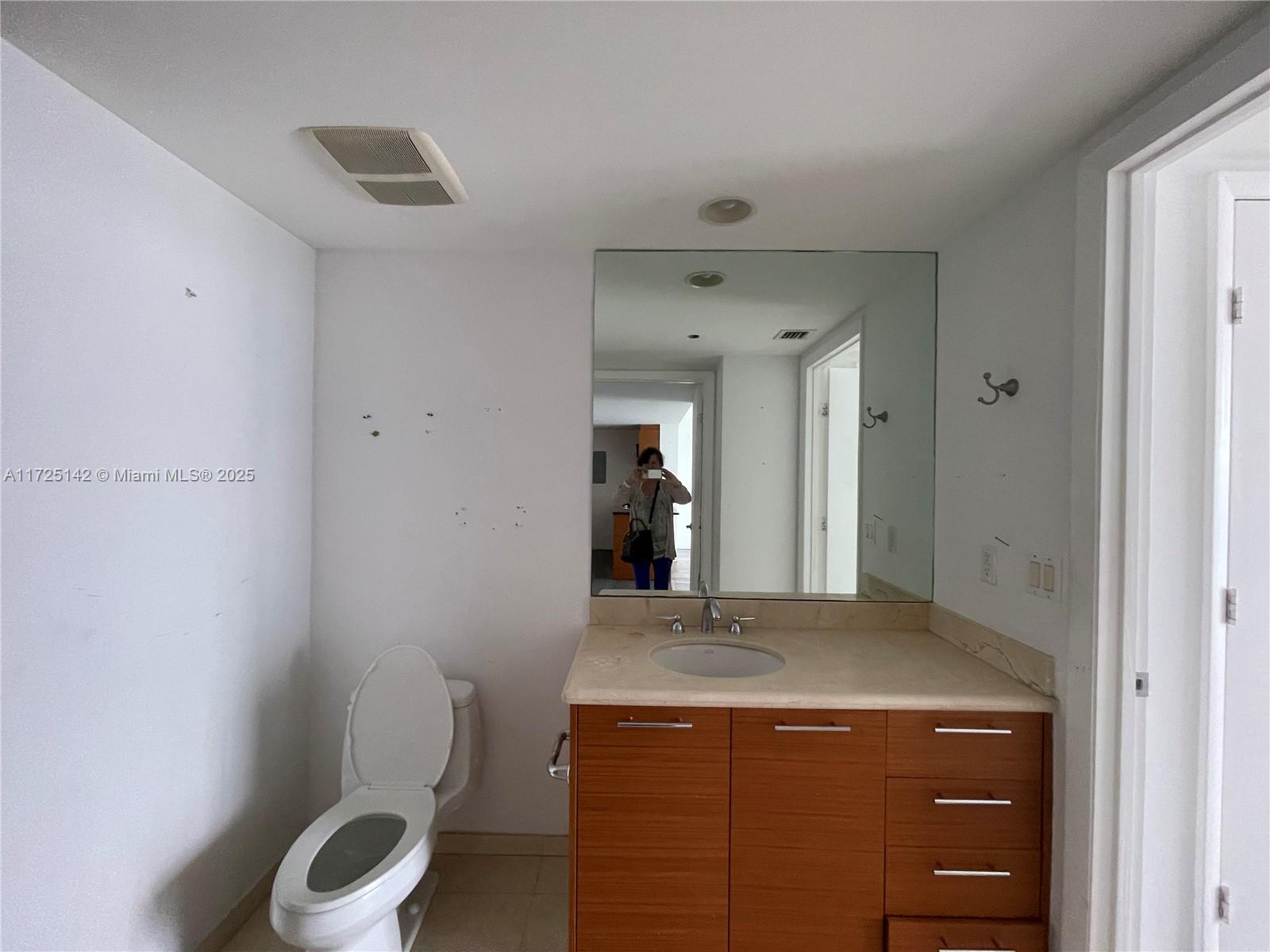 50 BISCAYNE CONDO - Residential