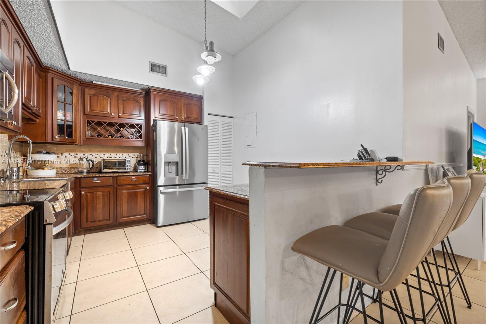 COSTAIN VILLAS HARBOR VIL - Residential