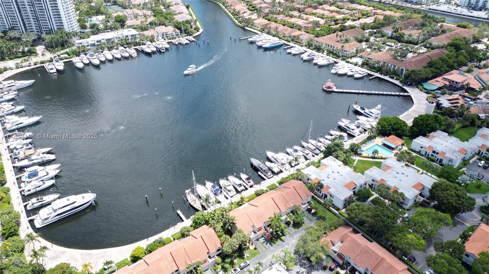 COSTAIN VILLAS HARBOR VIL - Residential