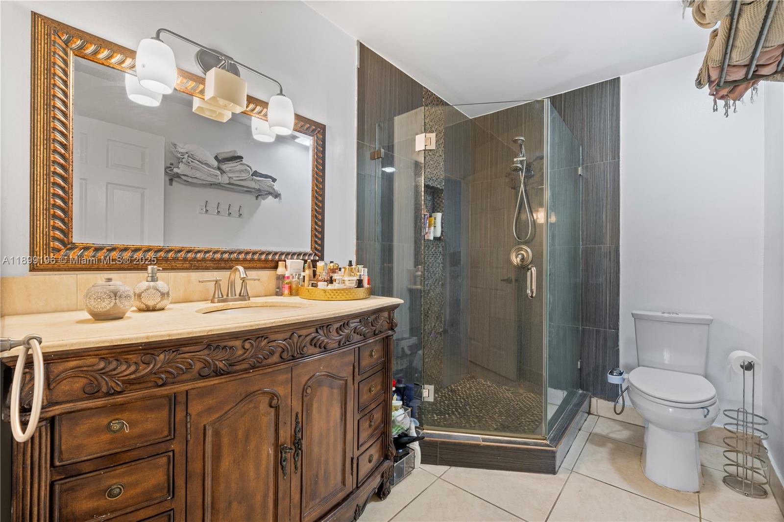 COSTAIN VILLAS HARBOR VIL - Residential