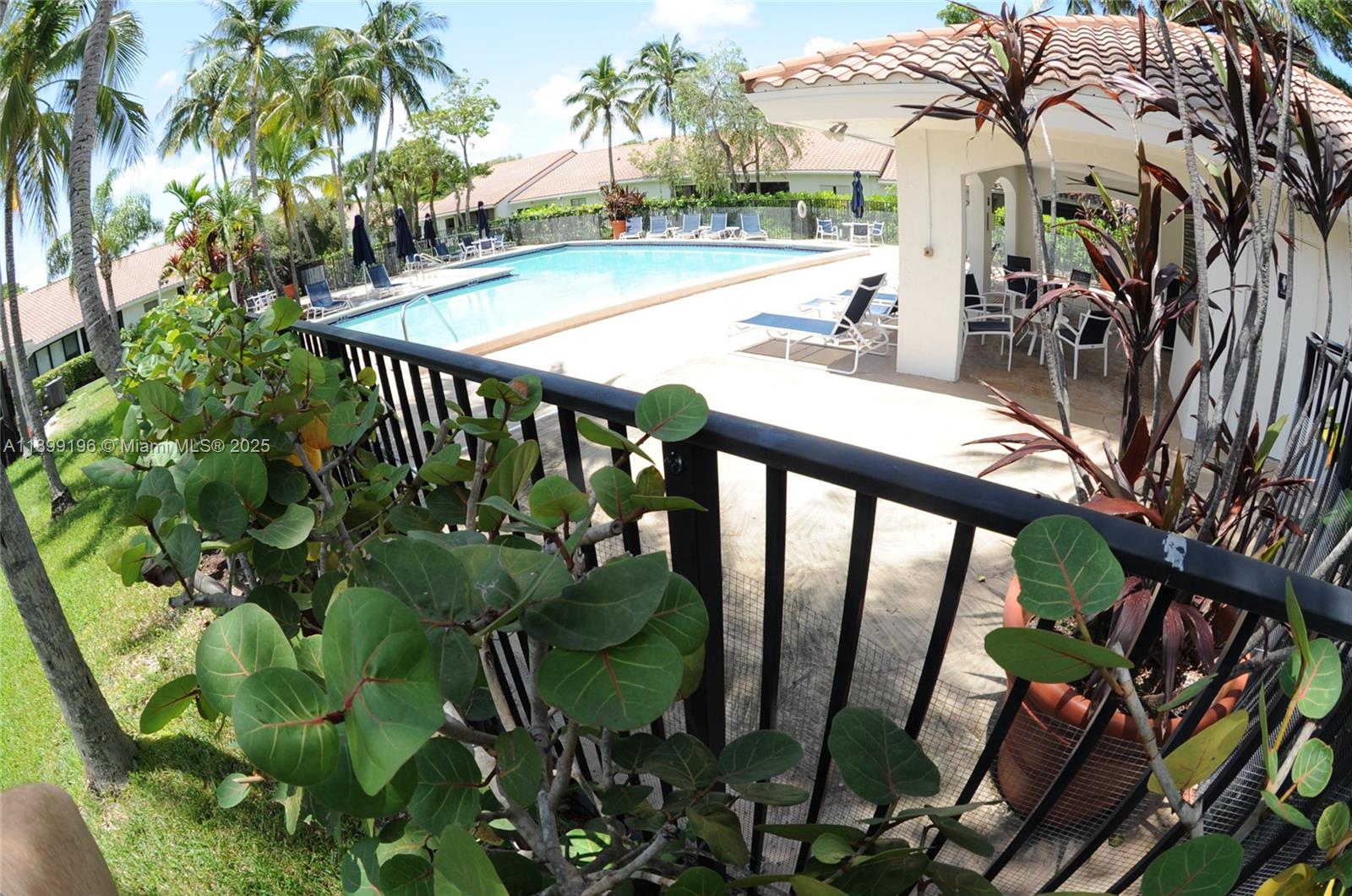 COSTAIN VILLAS HARBOR VIL - Residential