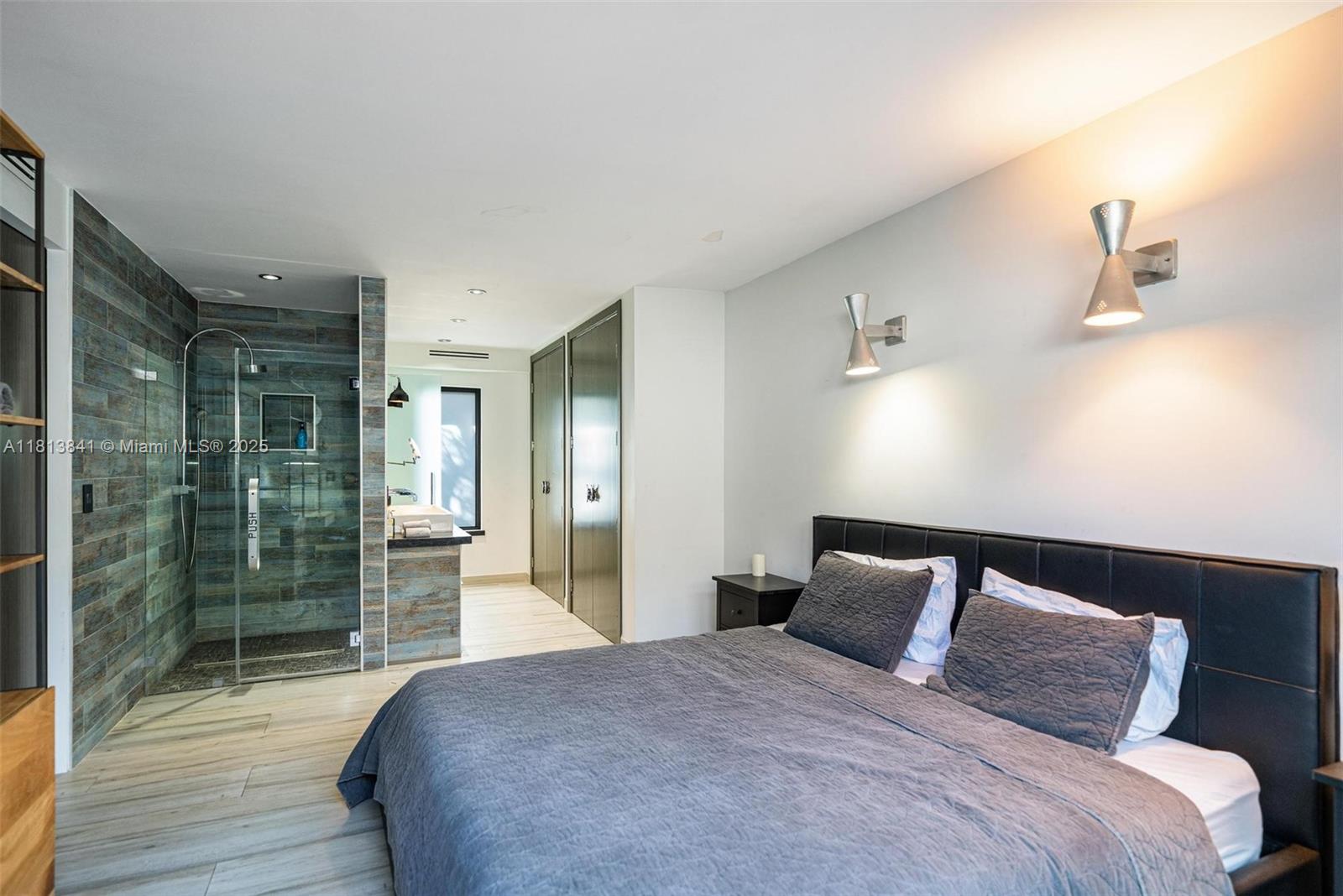 BISCAYNE BEACH-2ND ADDN - Residential