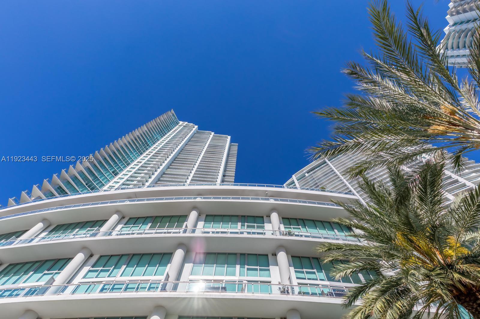 MINT CONDO - Residential