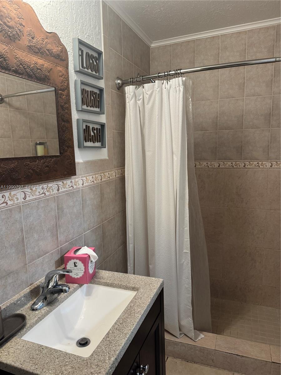 CAMBRIDGE LAWNS PARK - Residential Lease