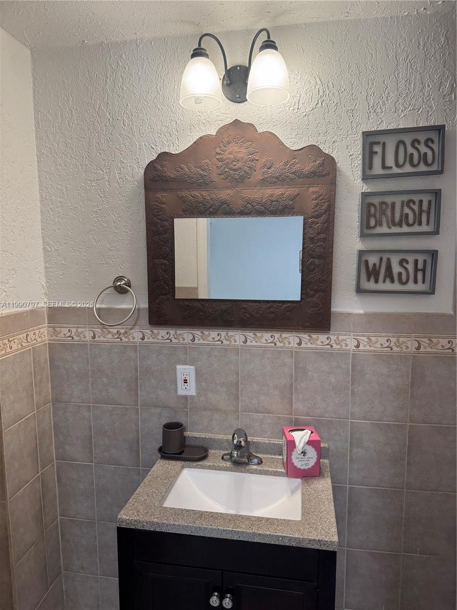 CAMBRIDGE LAWNS PARK - Residential Lease