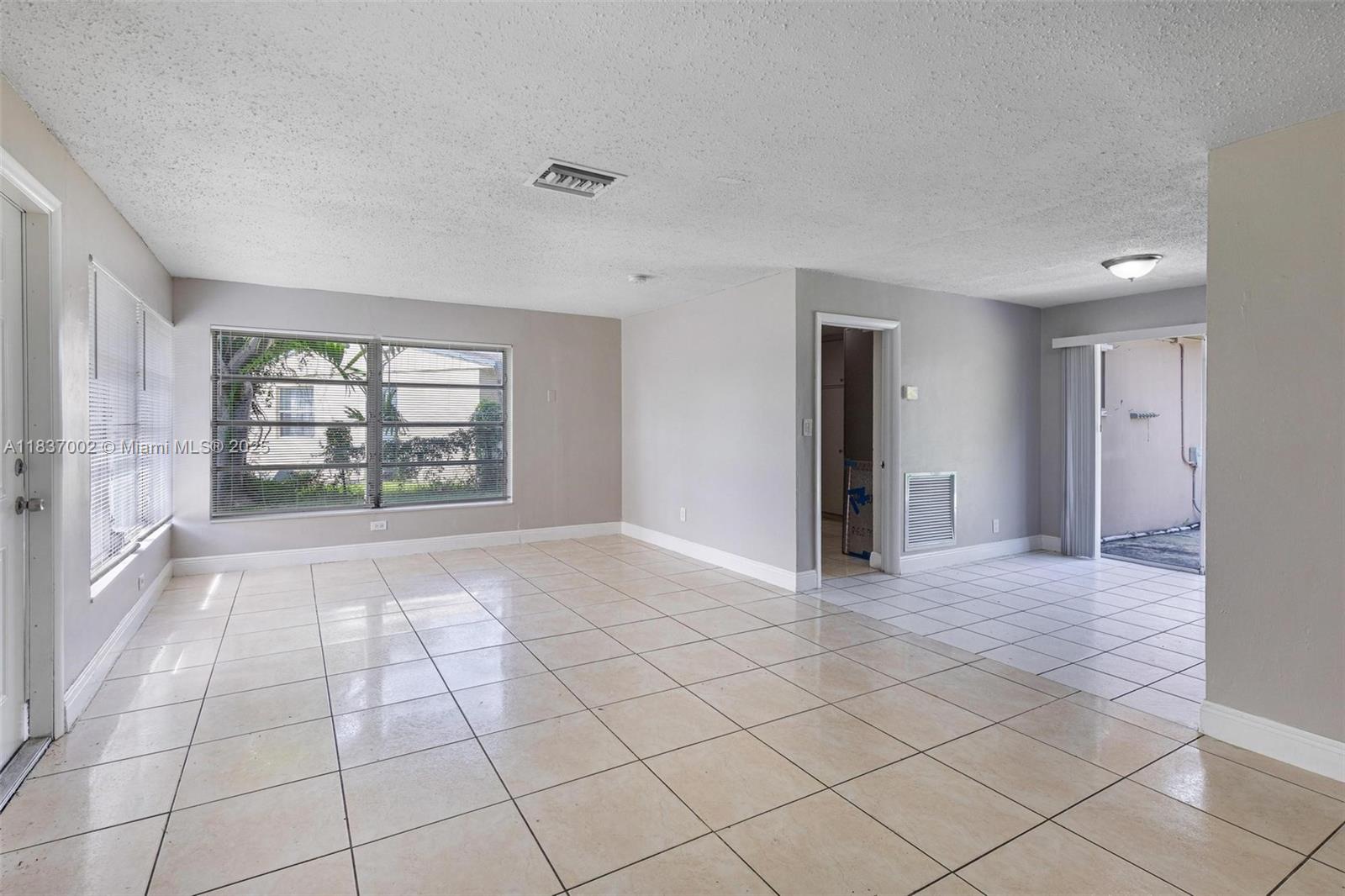 1609 S 23rd Ave, Hollywood, FL, 33020/$451,000 3 1609 S 23rd Ave
