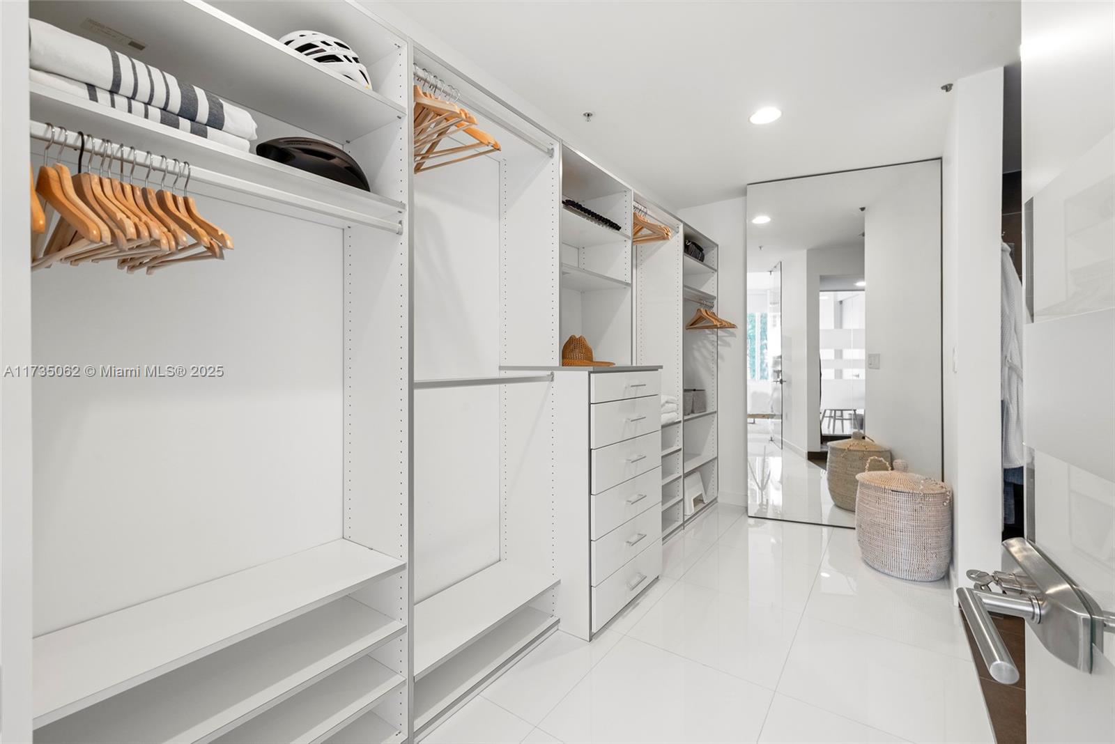 ARTEPARK SOUTH CONDO - Residential