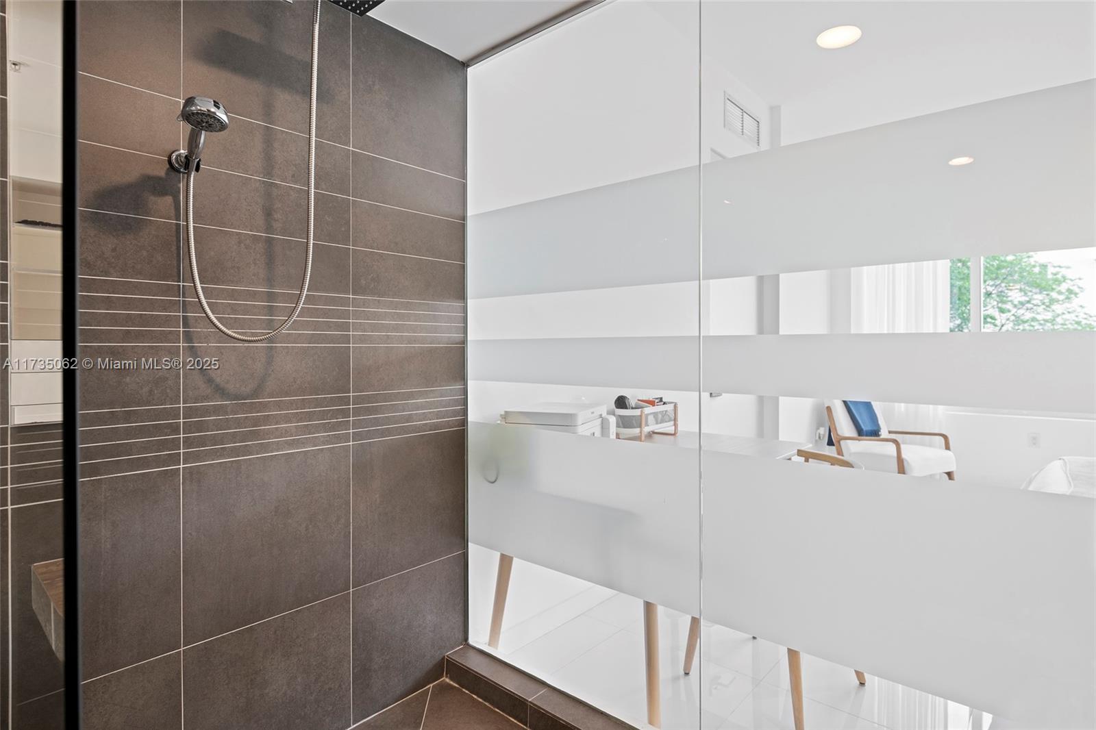 ARTEPARK SOUTH CONDO - Residential