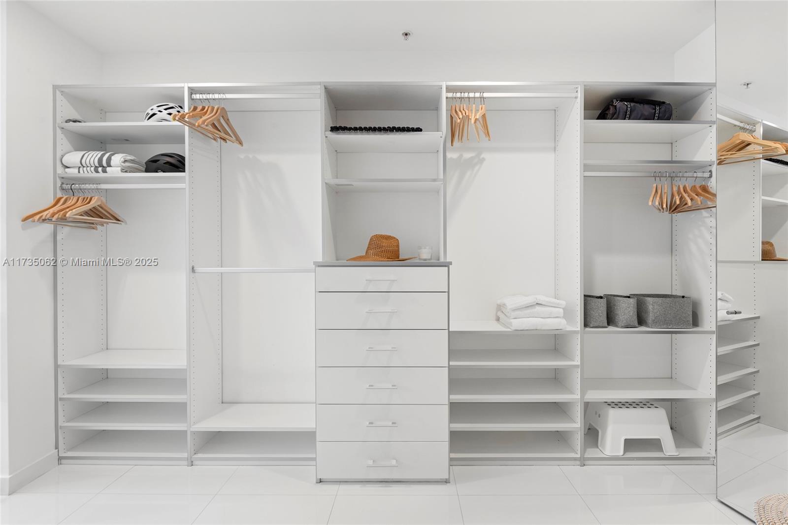 ARTEPARK SOUTH CONDO - Residential