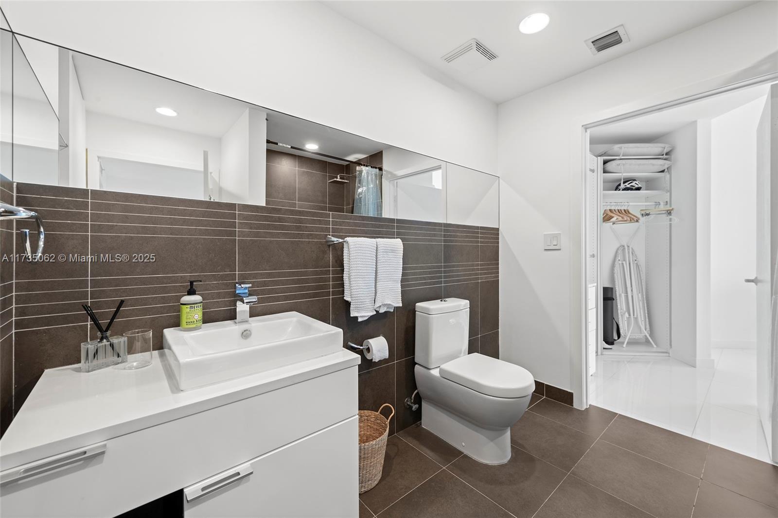 ARTEPARK SOUTH CONDO - Residential