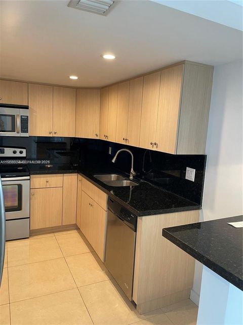 13155 Ixora Ct 901 North Miami FL 33181