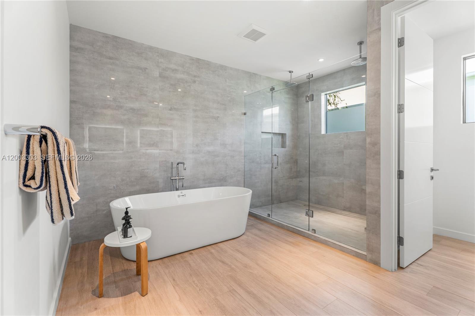 2953-55 SHIPPING AVE COND - Residential