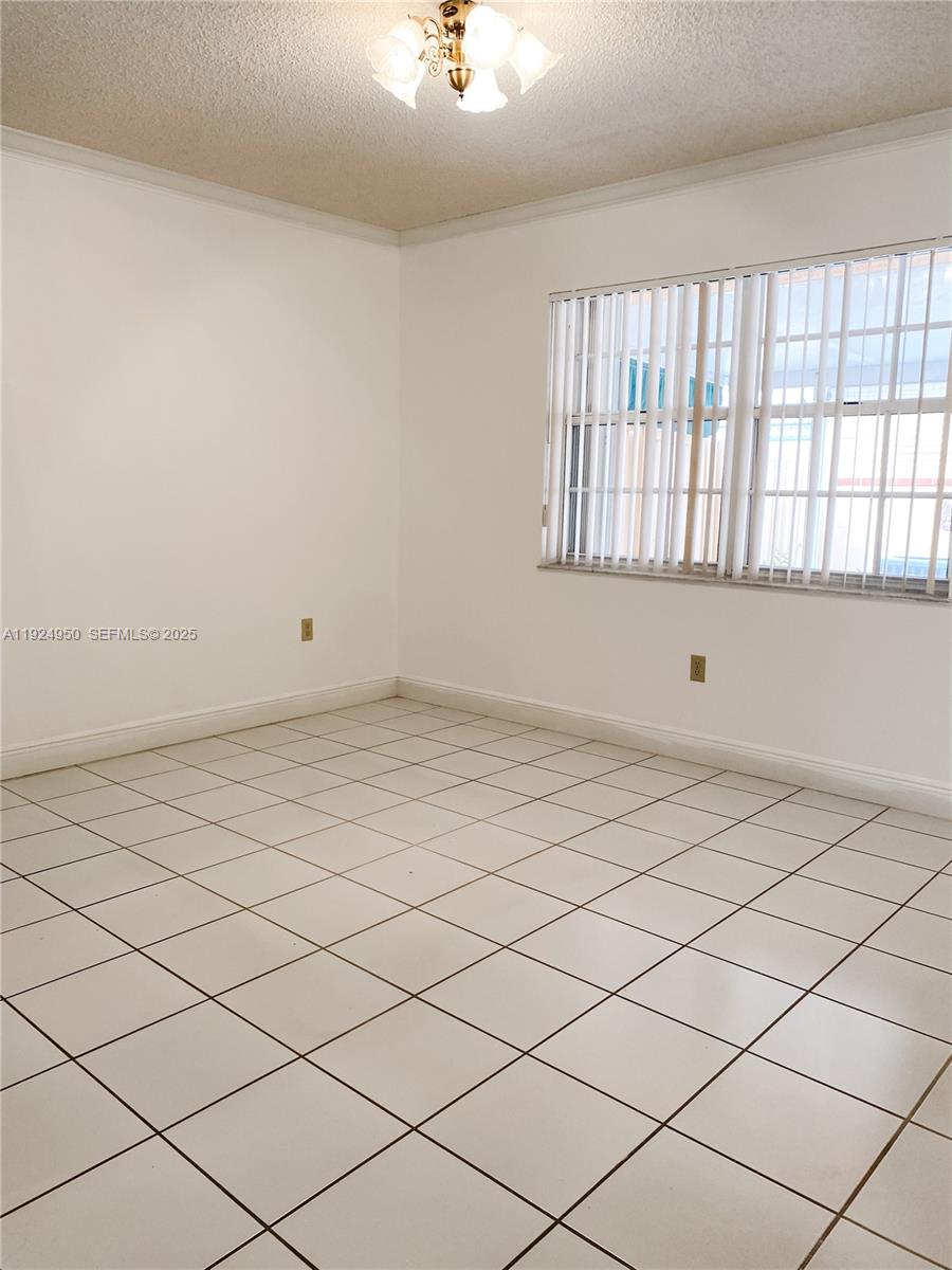 VILLAS OF BIRD GARDENS CO - Residential Lease