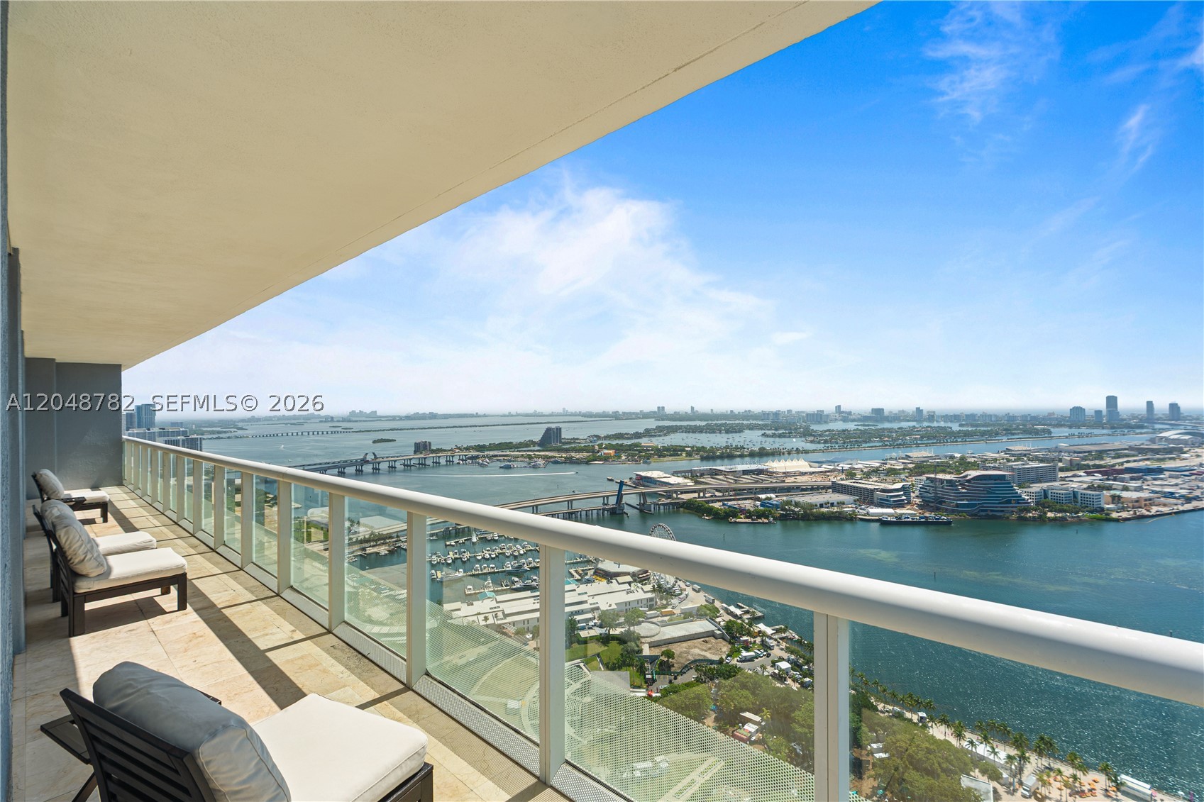 50 Biscayne Blvd 5210