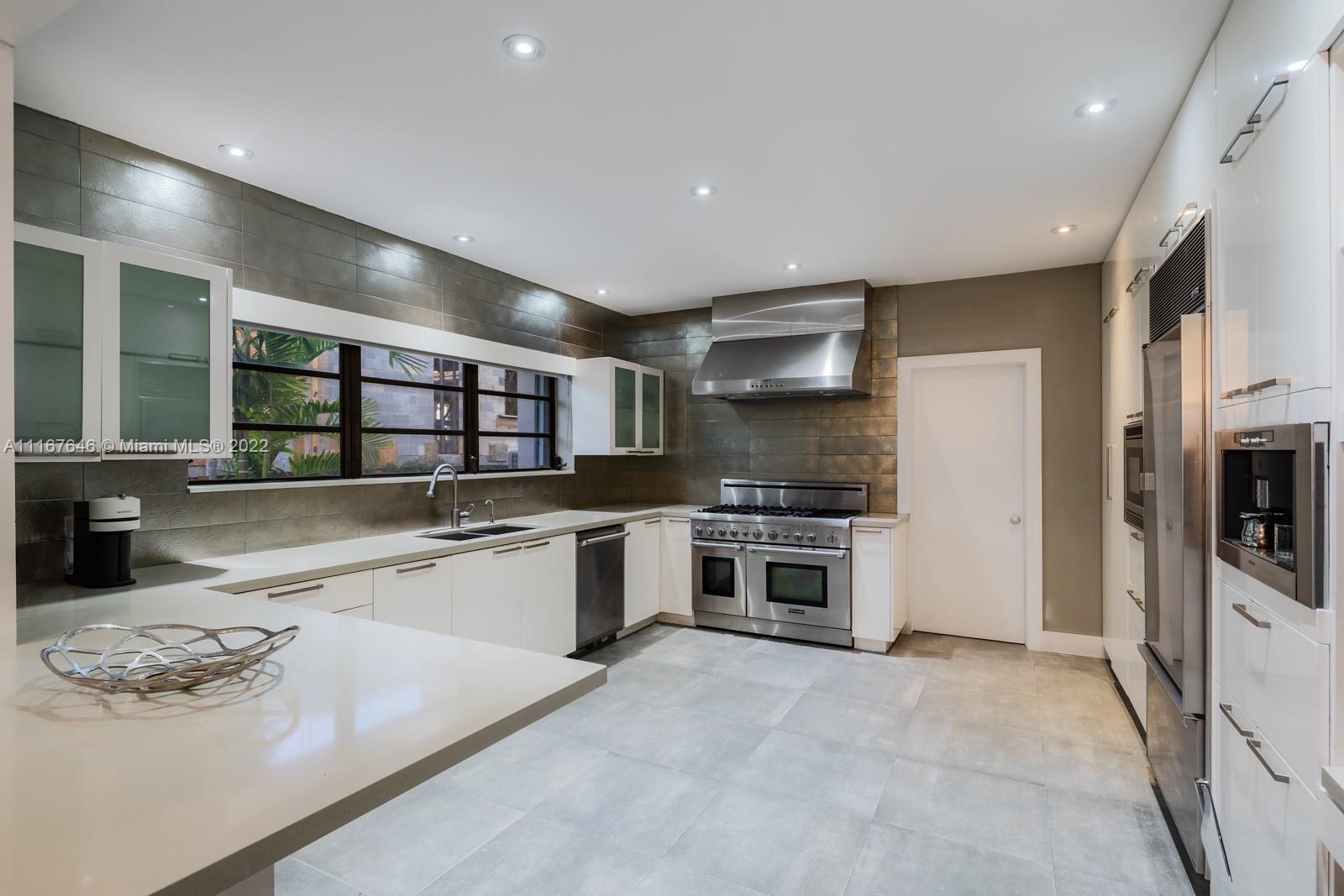 ALTOS DEL MAR NO 5 - Residential