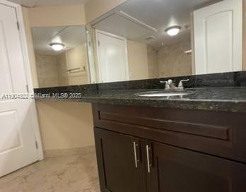 LAKEVIEW CLUB CONDO - Residential Lease