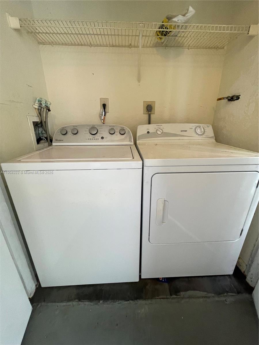 LAKEVIEW CLUB CONDO - Residential Lease