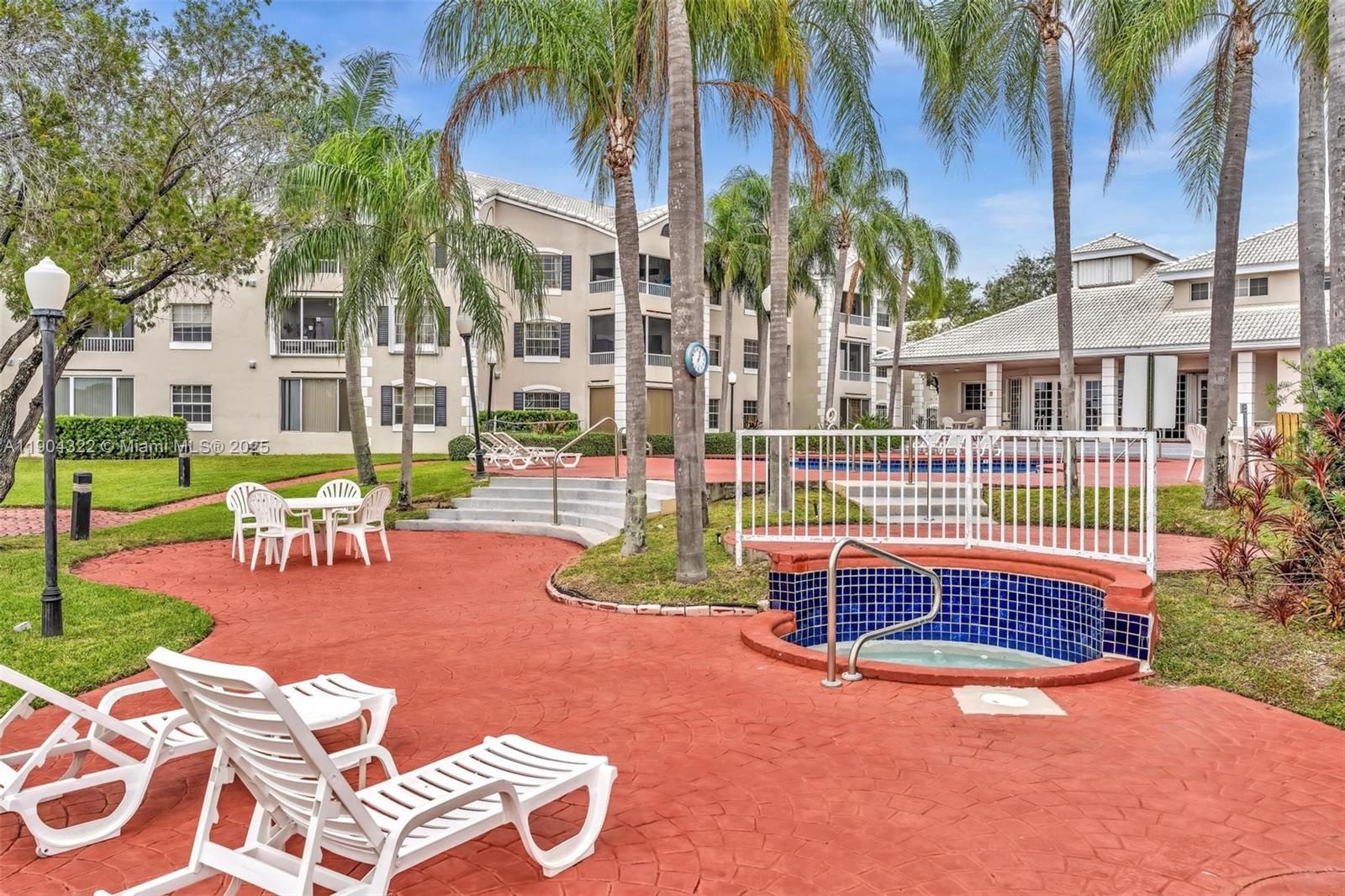 LAKEVIEW CLUB CONDO - Residential Lease