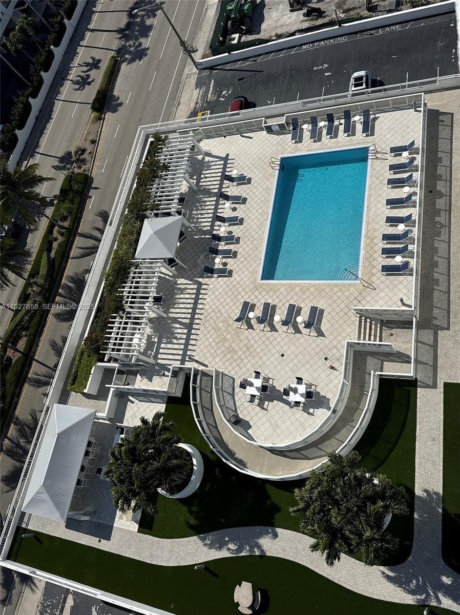 BERKLEY SOUTH CONDO - Residential Lease