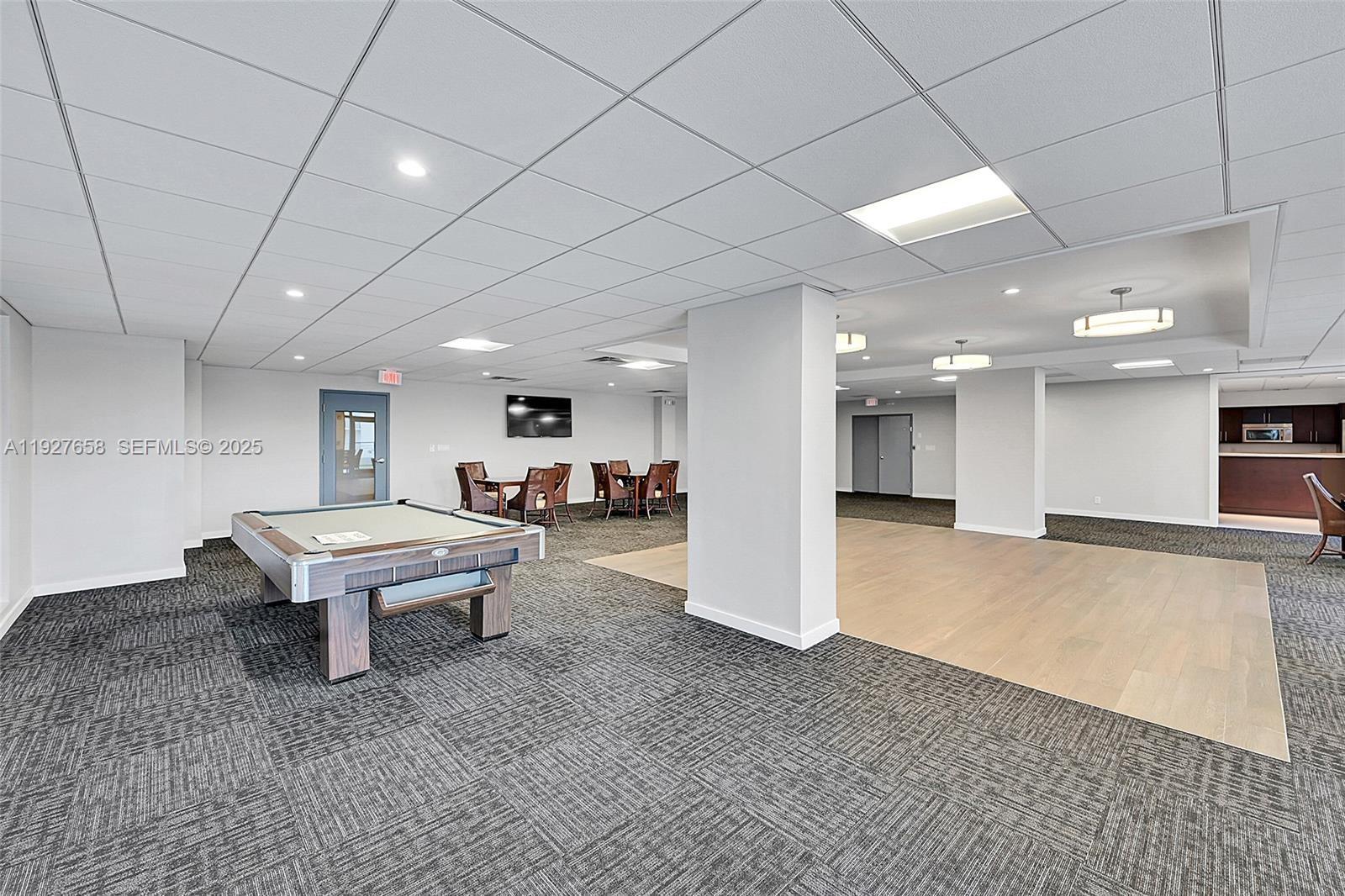 BERKLEY SOUTH CONDO - Residential Lease