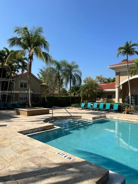 MARQUESA CONDO - Residential