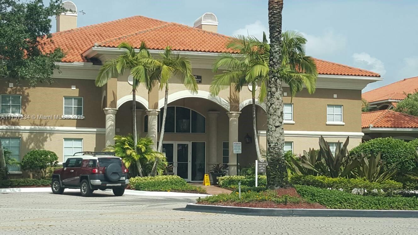 MARQUESA CONDO - Residential