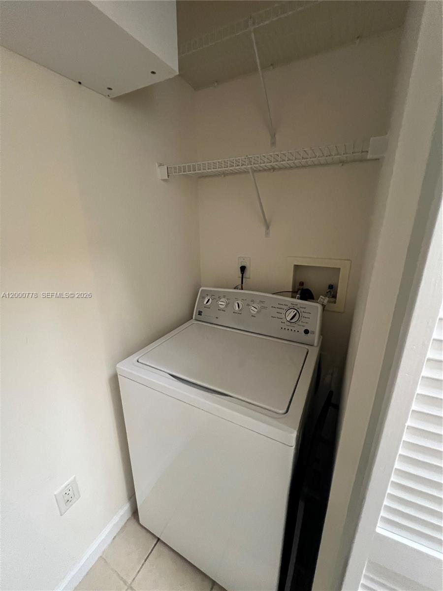 TURNBERRY ON THE GREEN CO - Residential Lease