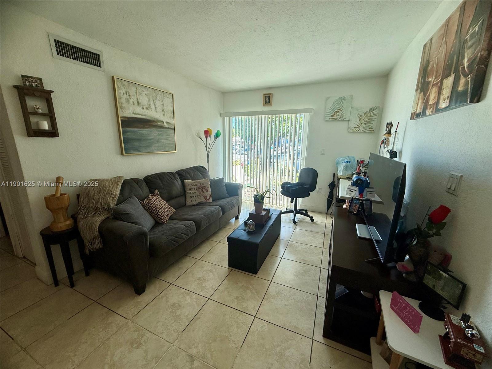 TRAJUNE PARK - Residential Income