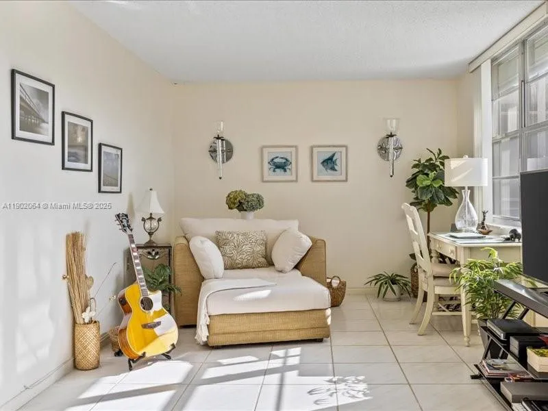 Boca Raton, Florida 33487, United States, 2 Bedrooms Bedrooms, ,2 BathroomsBathrooms,Residential,Active,233635