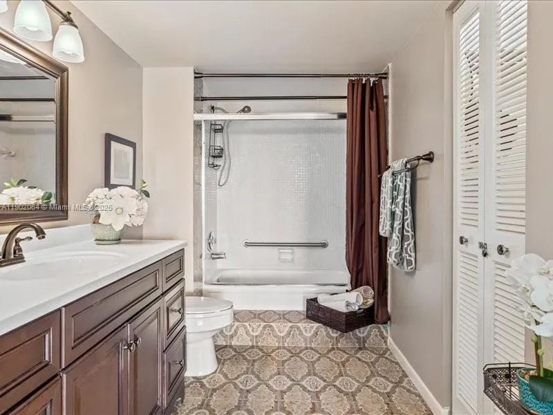 Boca Raton, Florida 33487, United States, 2 Bedrooms Bedrooms, ,2 BathroomsBathrooms,Residential,Active,233635