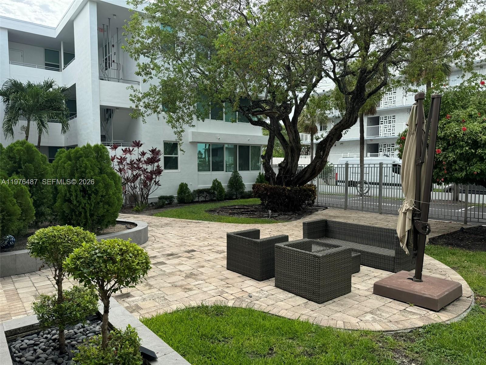 10210 LANAI CONDO - Residential Lease