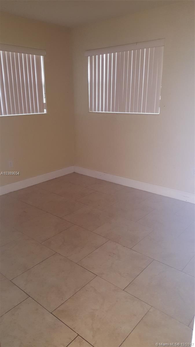 PYTHIAS PARK - Residential Lease