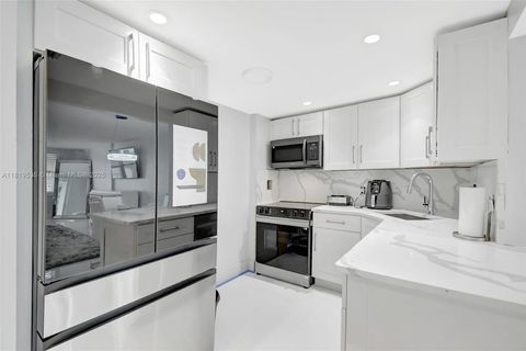 3015 N Ocean Blvd 4K Fort Lauderdale FL 33308