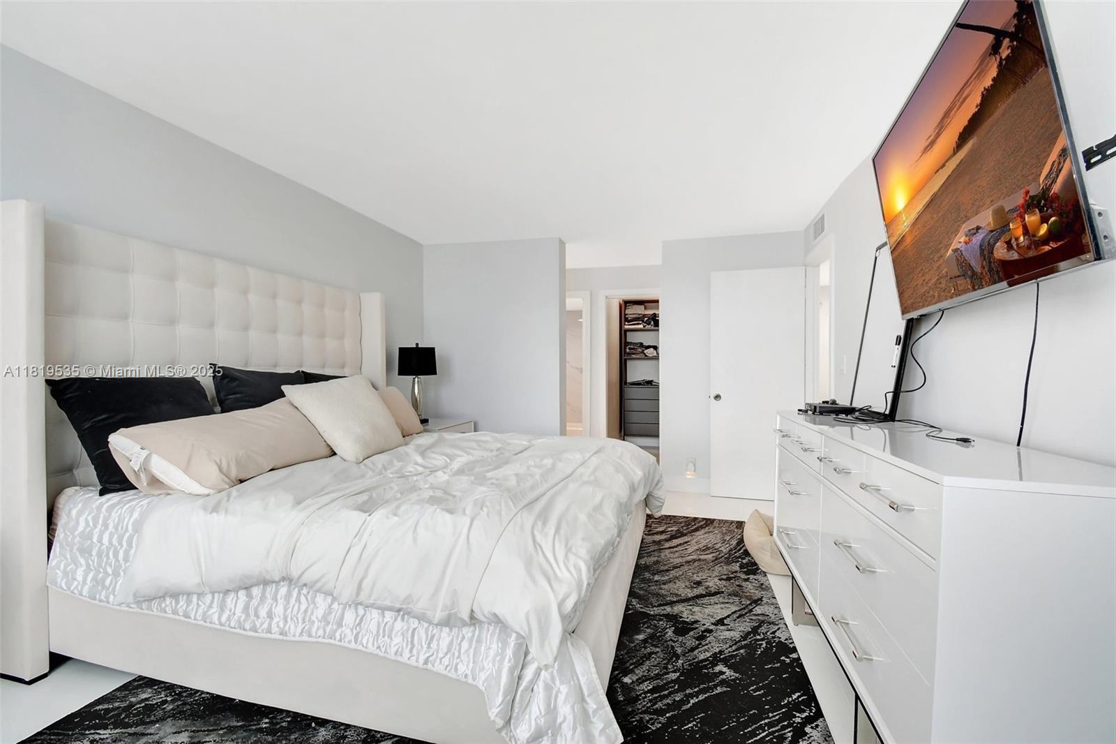 BERKLEY SOUTH CONDO - Residential