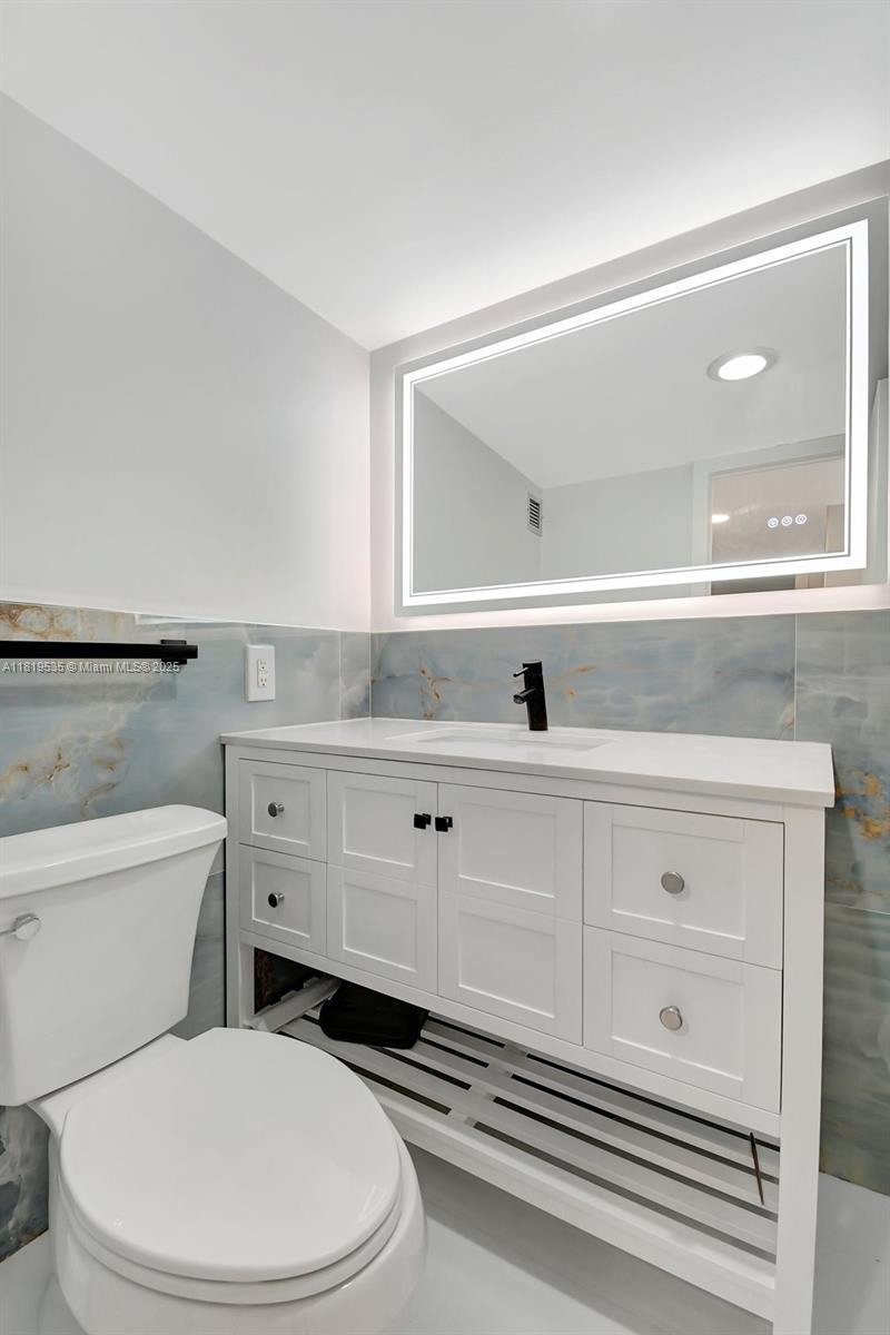 BERKLEY SOUTH CONDO - Residential