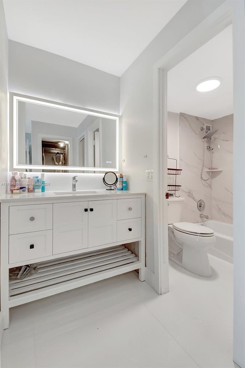 BERKLEY SOUTH CONDO - Residential