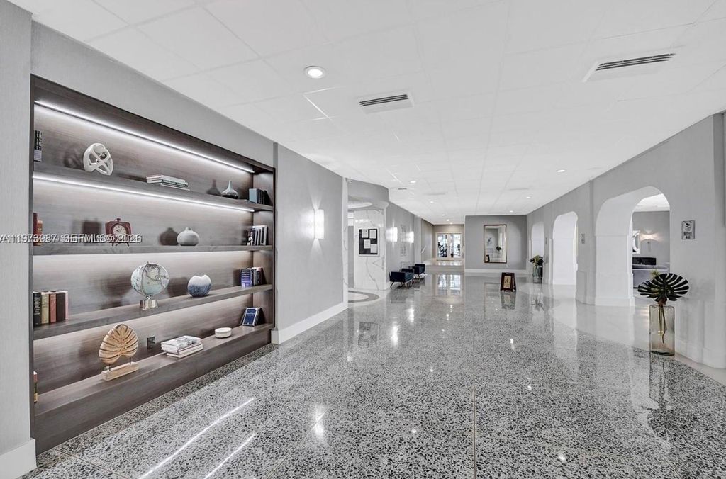 Photo of 3140 S Ocean Dr #1812, Hallandale Beach, FL 33009 (MLS # A11973987)