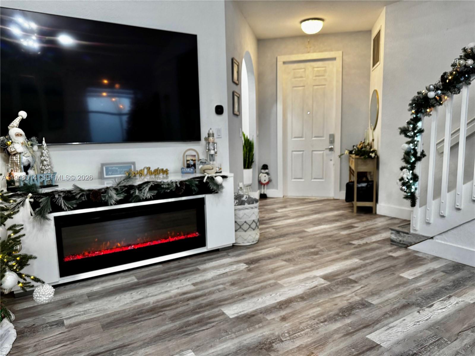 PORTOFINO BAY - Residential